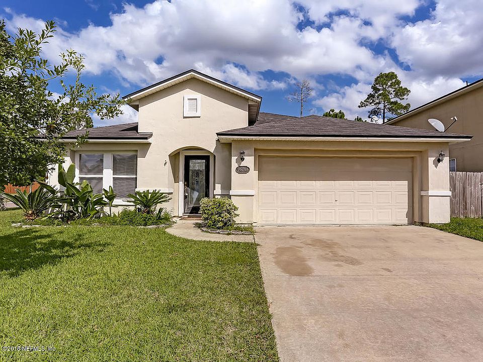 1st image of 76015 Deerwood Dr