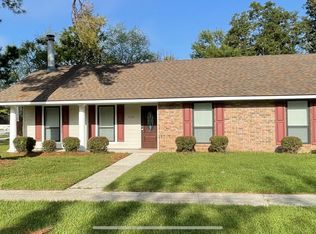 1111 Quail Hollow Dr, Baton Rouge, LA 70810