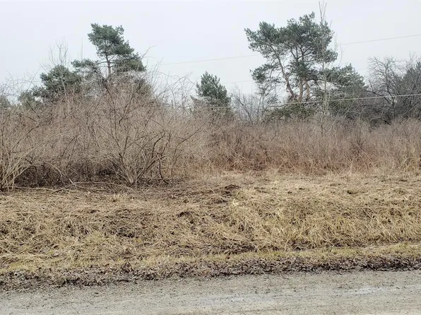 2300 N McKinley Rd, Flushing, MI 48433