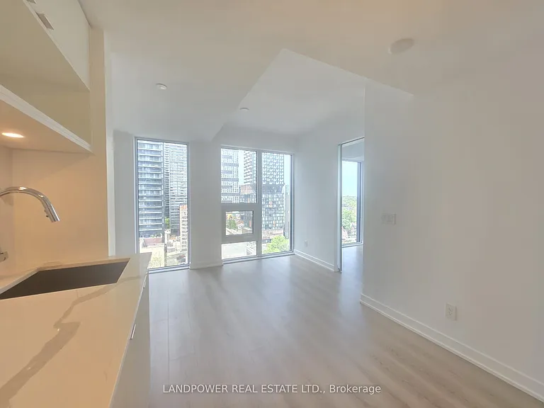 100 Queen St E #1703 — Photo 6