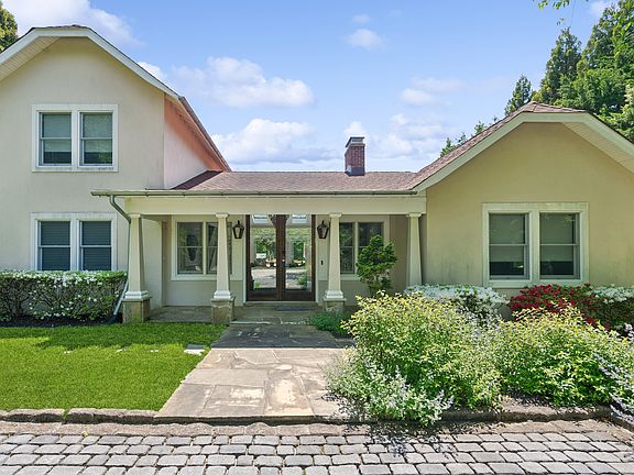 3rd image of 255 Moses Ln