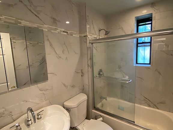 3rd image of 3090 23rd St #1F