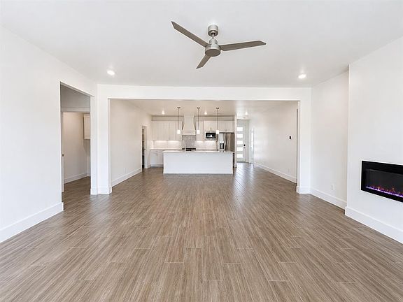 3rd image of 18021 Anthem Blvd