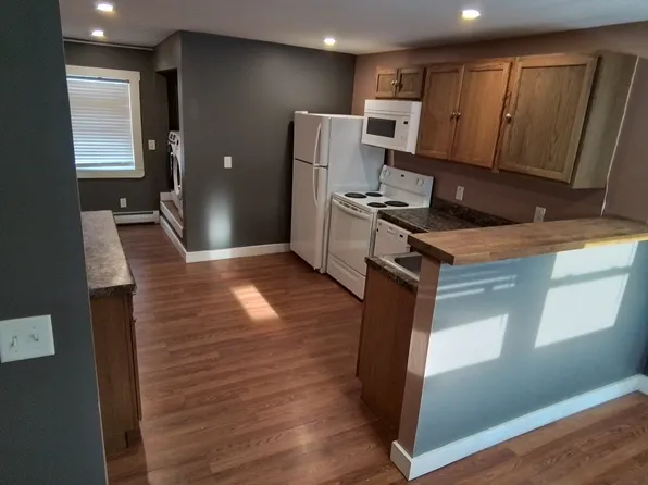 100 Katahdin Ave #1, Millinocket, ME 04462