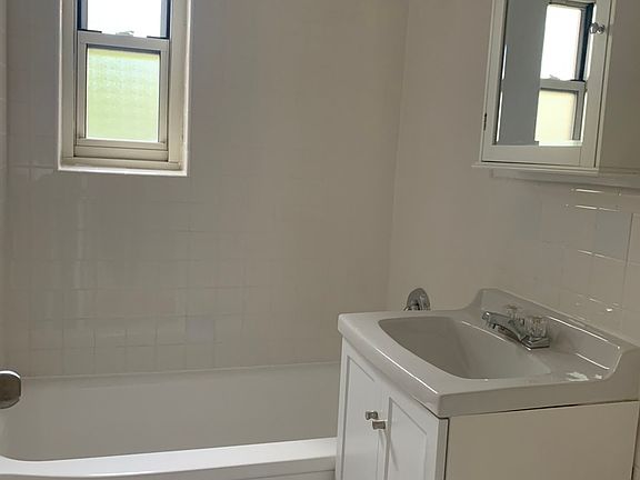 5th image of 82-24 135th St #3E