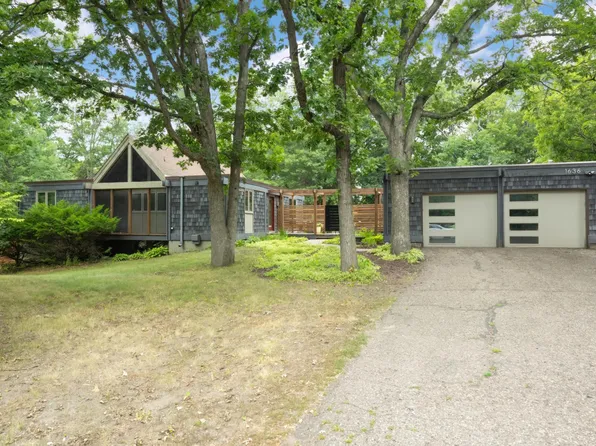 1636 Oak Ave, Arden Hills, MN 55112