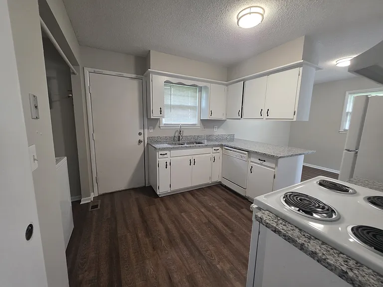 446 Grandview Ter #4 — Photo 5