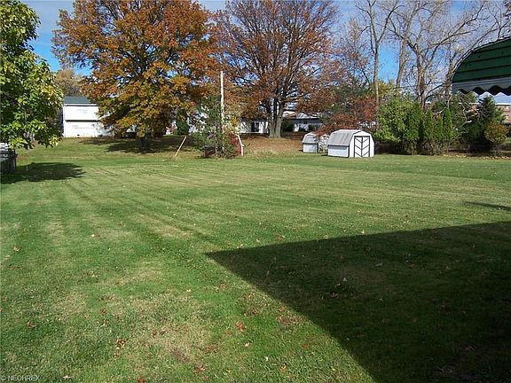 3rd image of 26645 Whiteway Dr