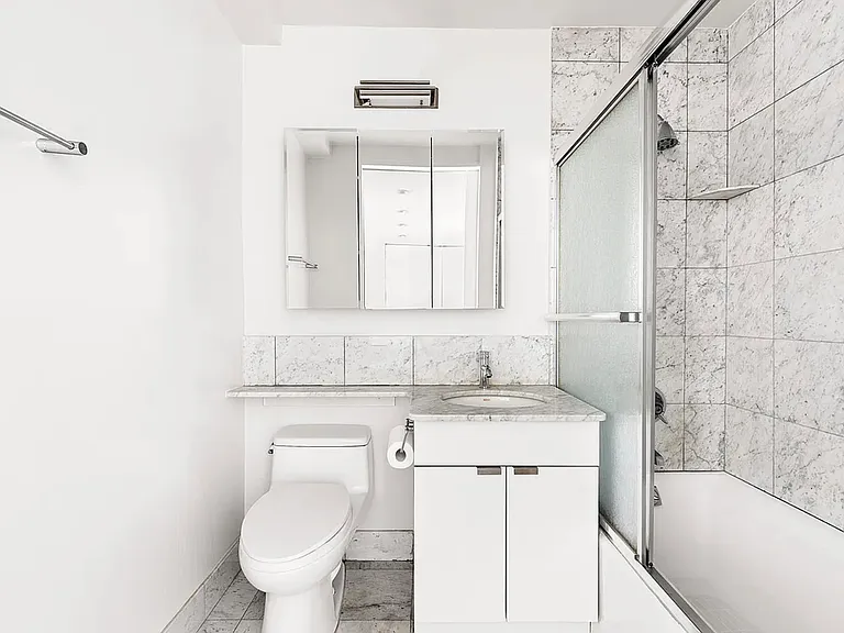 20 E 68th St #3D — Photo 5
