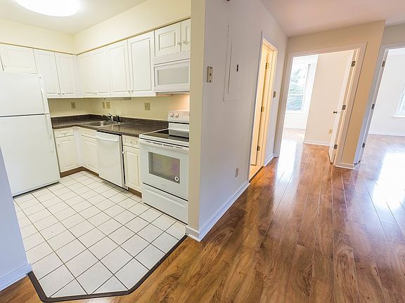 3rd image of 2 Skiff St APT 101