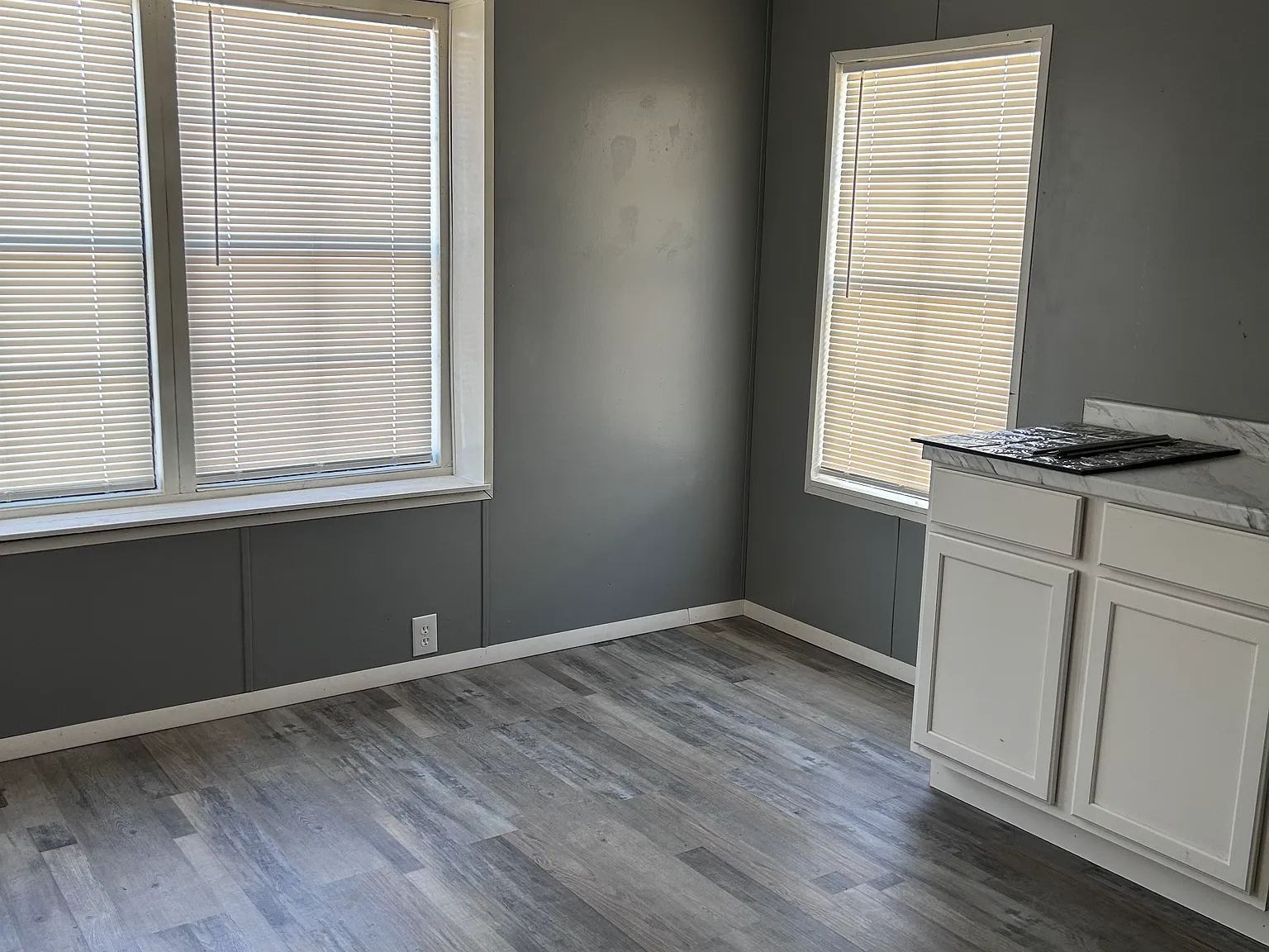 2 bed, 700 sqft, $1,050 — Photo 1
