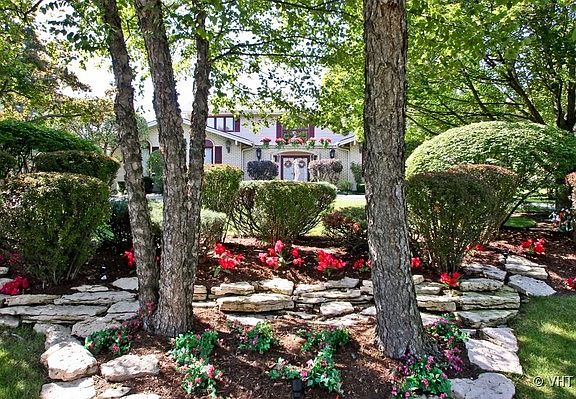 4th image of 1382 Blackheath Ln