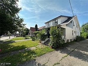 4th image of 8115 Bancroft Ave