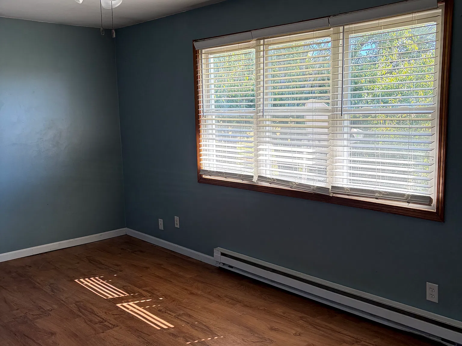 3 bed, 1.5 bath, 1170 sqft, $1,575 — Photo 4