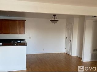102 Larkspur Plaza Dr, Larkspur, CA