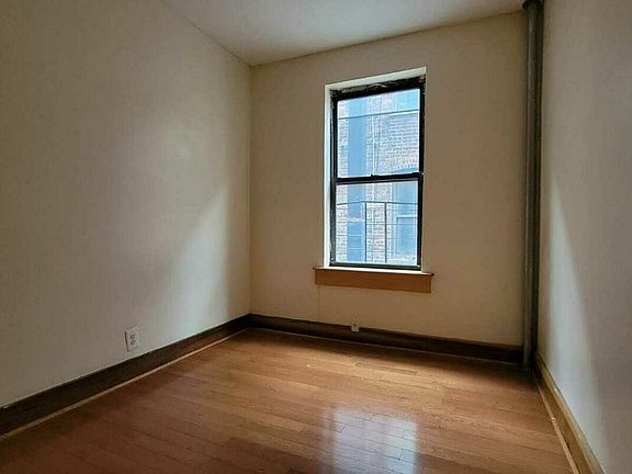 5th image of 600 W 139th St APT 15