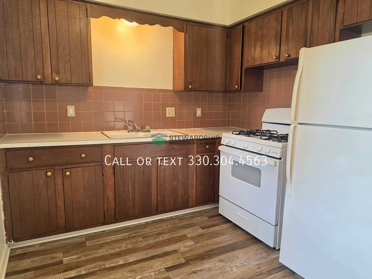 Two-Bedroom, One-Bathroom Duplex In Akron Available Now! — Photo 3