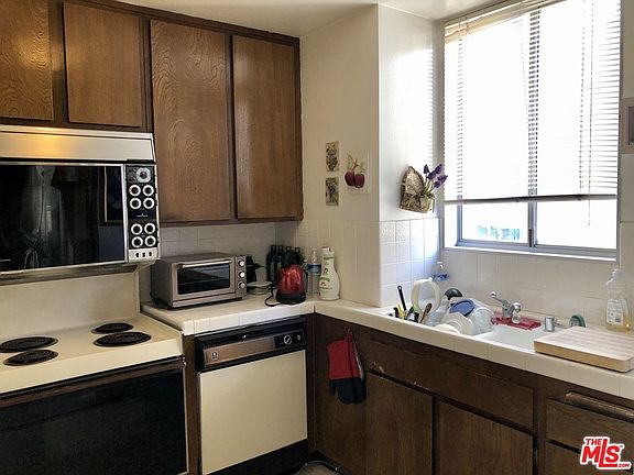 5th image of 10747 Wilshire Blvd APT 906