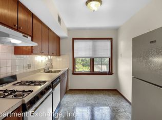 607 Thunderbird Ct APT 6B, Chesterfield, MO 63017