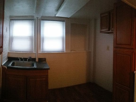 3rd image of 7519 S Saint Lawrence Ave