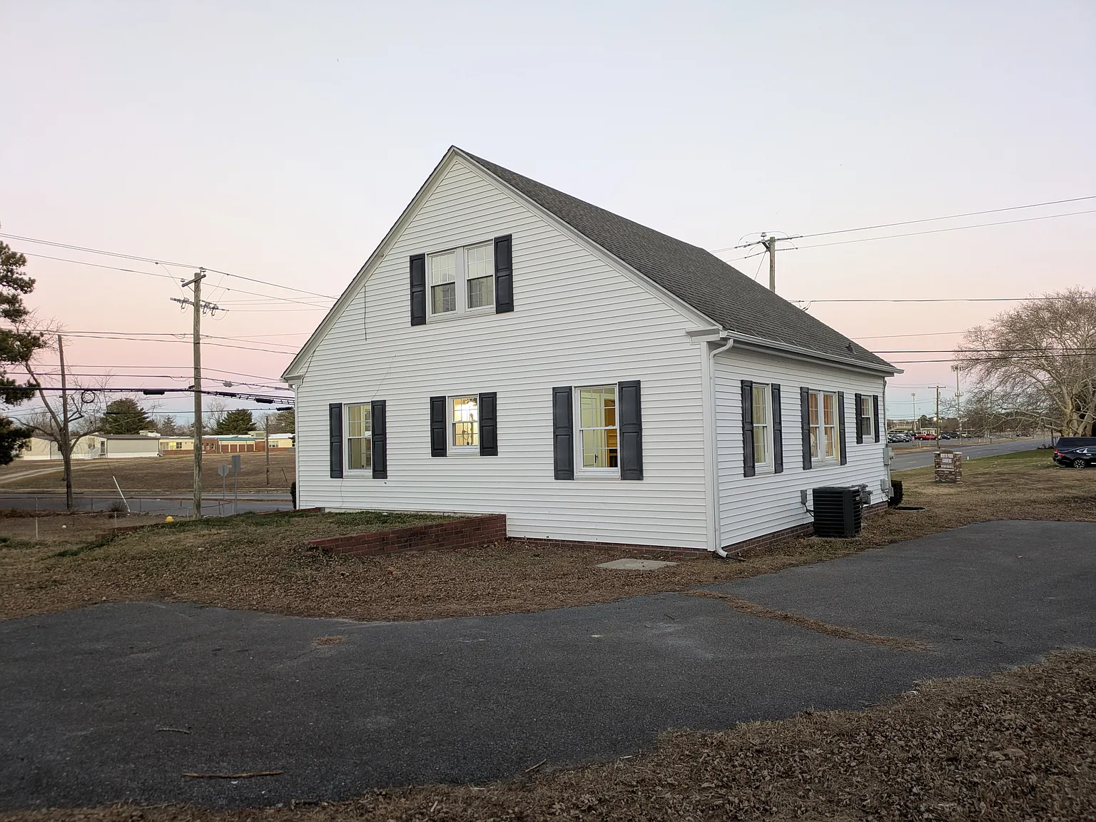 3 bed, 1440 sqft, $2,200 — Photo 2