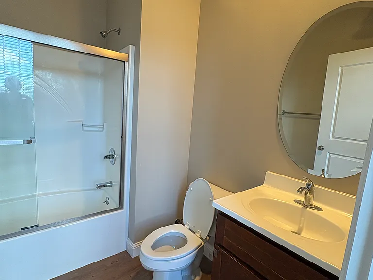 730 N Main St #201 — Photo 5