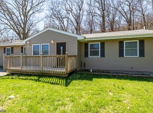 232 Karrville Rd, Port Murray, NJ 07865