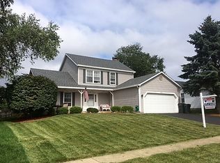 816 Redwood Dr, Cary, IL 60013