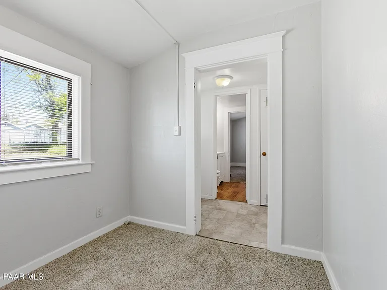 309 N Mount Vernon Ave — Photo 15