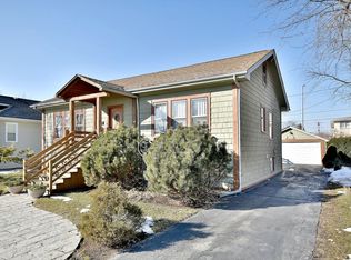 102 Northgate Rd, Riverside, IL 60546