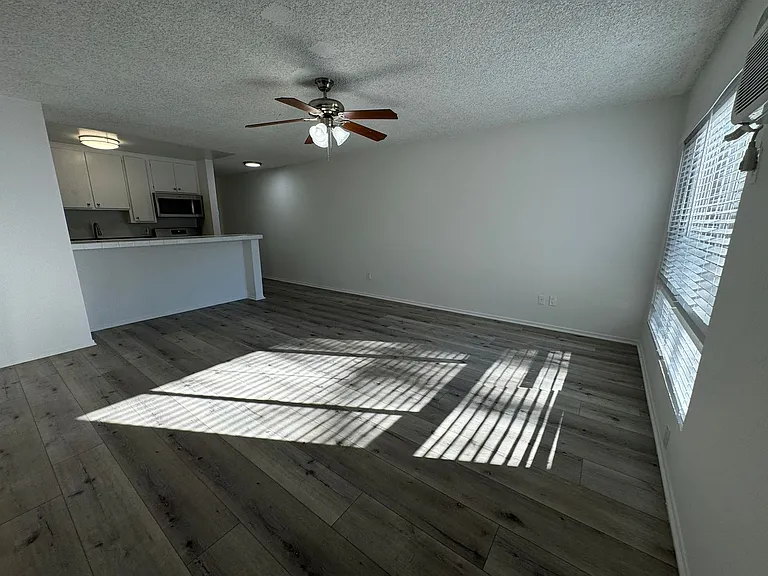 6736 Cleon Ave — Photo 6