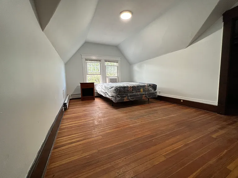739 Whitney Ave #3 — Photo 3