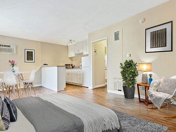 2nd image of 416 S Sherbourne Dr #417-665459