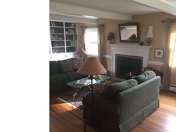 3rd image of 7 Harvey Ln