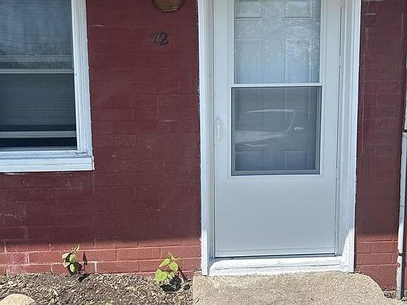 3rd image of 72 Harvey Pl