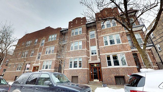 1st image of 3517 N Lakewood Ave #1N