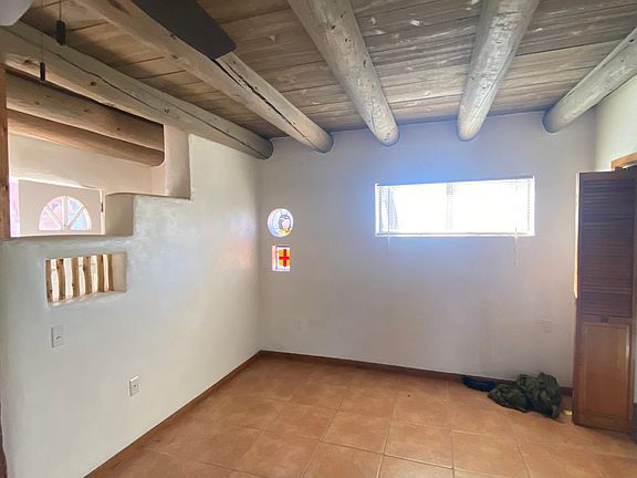 2nd image of 1010 Sangre De Cristo St