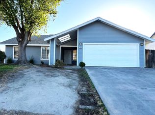 1385 Yosemite Dr, Corcoran, CA 93212