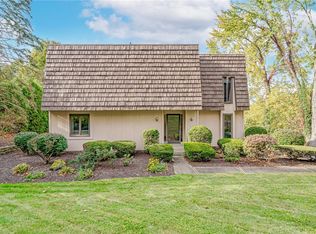 575 Trotwood Ridge Rd, Pittsburgh, PA 15241