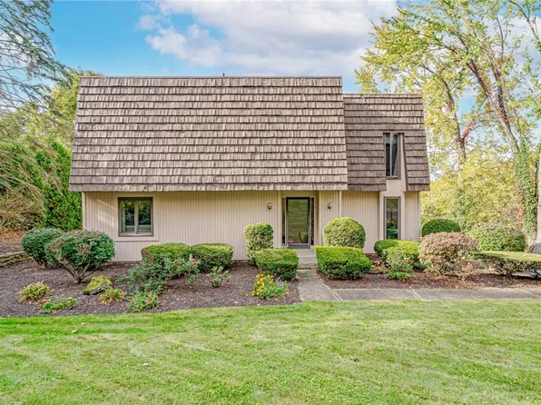 575 Trotwood Ridge Rd, Pittsburgh, PA 15241