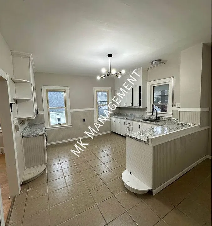 259 W Shawnee Ave #D