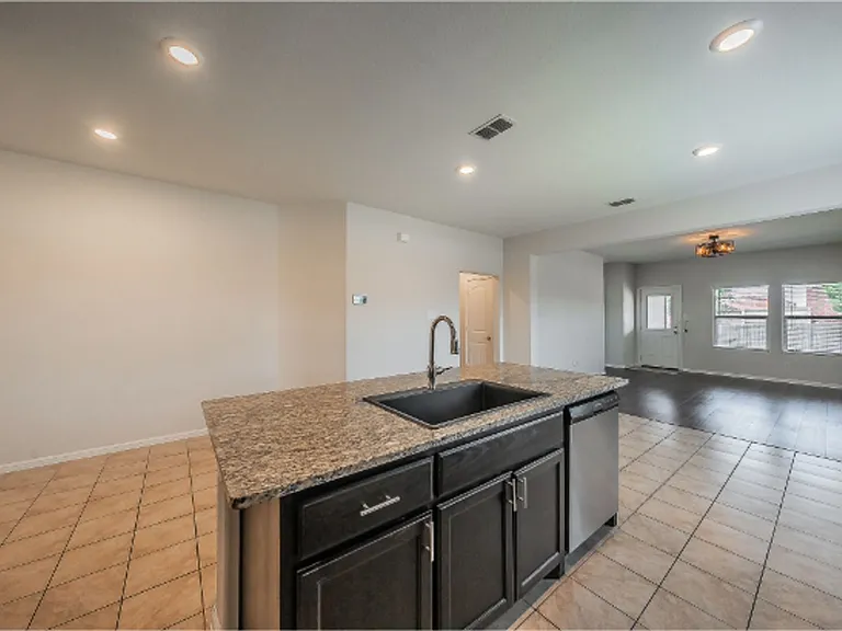 7325 Wavecrest Way — Photo 13