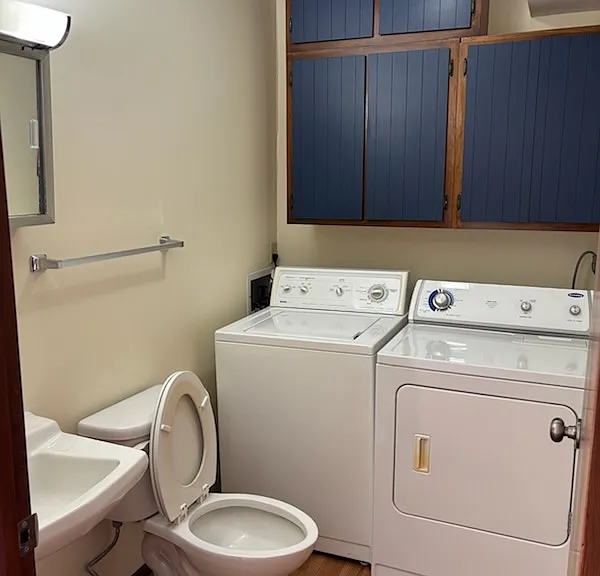 1911 Canterbury Dr #D — Photo 8