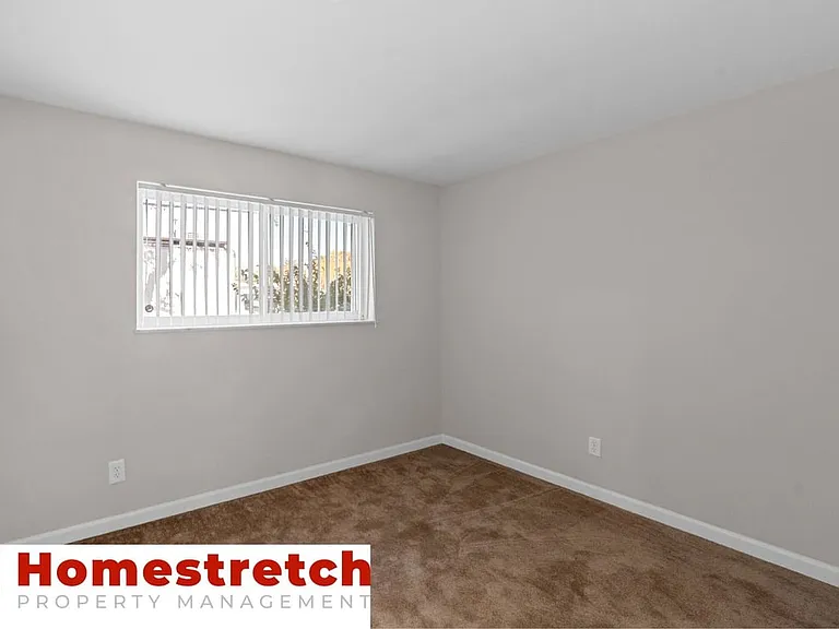 2 Bruce Dr #3 — Photo 27