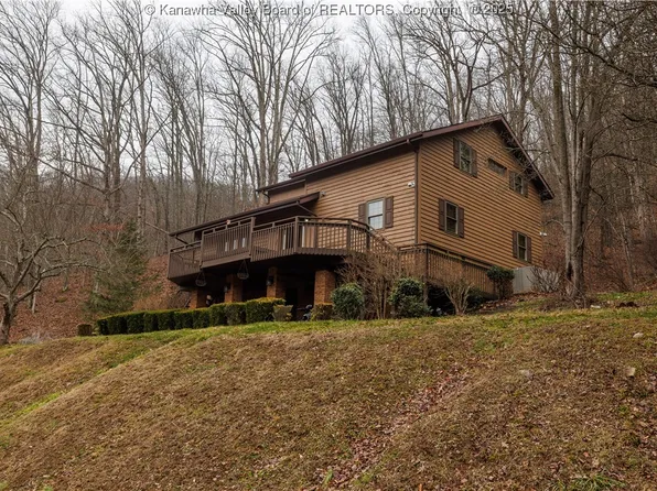 215 Myrtle Webb Rd, Chapmanville, WV 25508