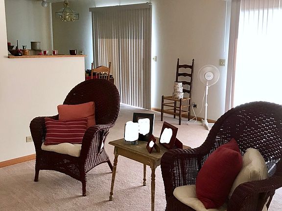 3rd image of 340 Loyola Dr APT B