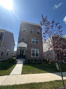 9450 Woolworth Dr, Saint Louis, MO, 63126