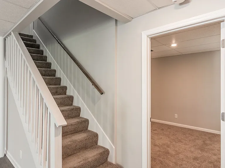 108 Longview Dr — Photo 10