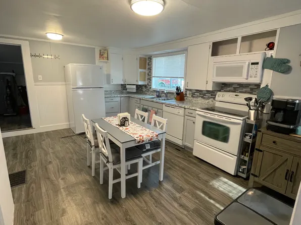 117 Main St, Livermore Falls, ME 04254