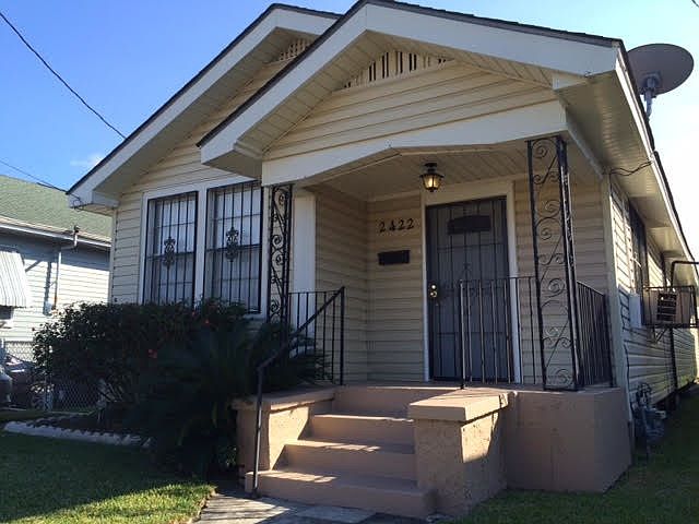 1st image of 2422 Jasmine St